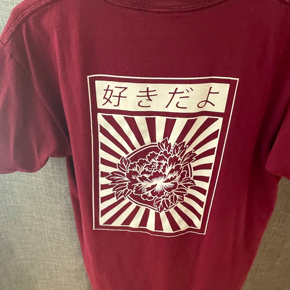 Shirt sleeve rose shirt